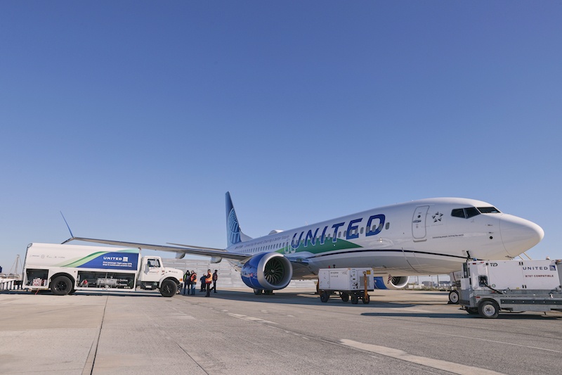 United to Become First in Aviation History to Fly Aircraft Full of Passengers Using 100% Sustainable Fuel